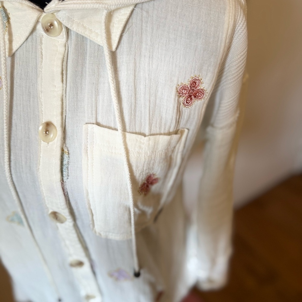 MYSTREE TUCSON CREAM WHITE SUNSETS FLORAL EMBROIDERED LIGHTWEIGHT HOODED TOP S - Picture 9 of 11